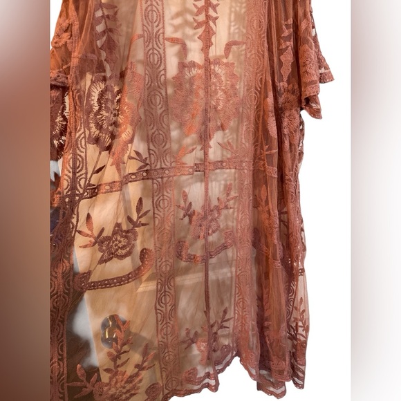 LC Lauren Conrad Sheer Lace Duster in Rose Pink - Picture 6 of 6